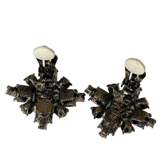 GIVENCHY Vintage Signed 80s AB Crystal Geometric Runway Clip On Earrings - Picture 5 of 6